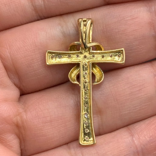 K18 ダイヤ　クロス　ペンダント　3.8g 0.23ct