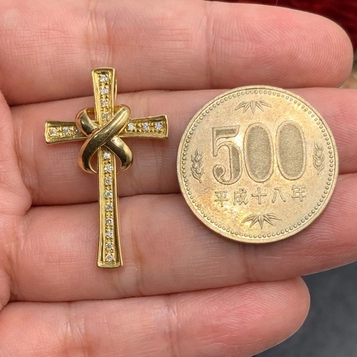 K18 ダイヤ　クロス　ペンダント　3.8g 0.23ct