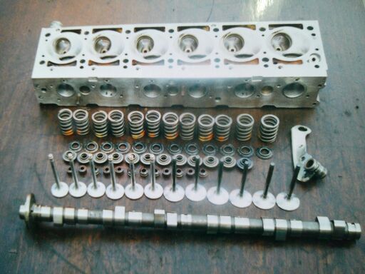 Mベンツ103エンジンリブルトシリンダーヘツトKIT取り付け124-107-201