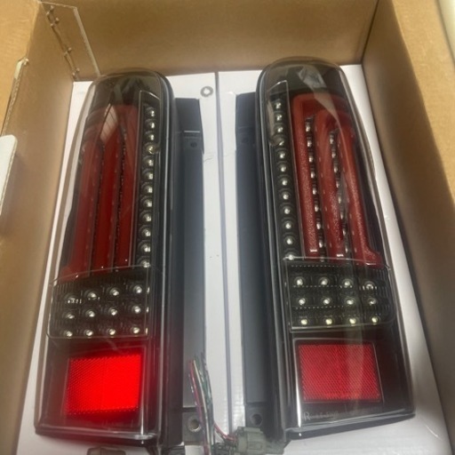 NV350 キャラバン　ファイバーLED テールV2  E26