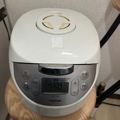 【受け渡し決定】TOTHIBA 炊飯器5.5合炊き