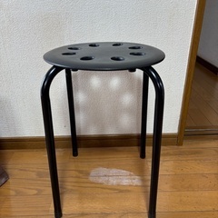 スツール トイガー(ブラック)