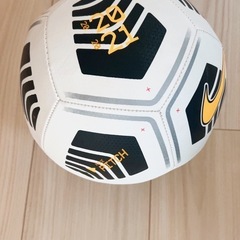 NIKE サッカーボール 4号の画像