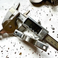 未使用 ミツビシ 18-8ステンレス 戸車 42mm 袖 13mm 角レール用 6個 引き戸 建具 玄関 扉 (2個マルハ 35mm付) 全8個セットの画像
