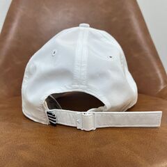 アディダス キャップ 帽子 ホワイト レディース メンズ ロゴ OSFYサイズの画像