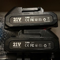 ✨新品✨高枝切り電動チェーンソー　充電式 ハンディーチェーンソー　バッテリー2個の画像