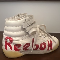 Reebok×TAO コラボスニーカー17cmの画像