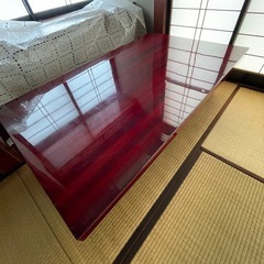 値下げしました。しっかりしたテーブル。