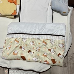 西松屋　ポータブル　ベビーベッド　セット　子猫の画像
