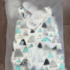 【新品未使用】ErgoBagベビーパジャマ　三角形模様の画像