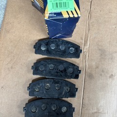 200系ハイエースフロントブレーキパッドの画像