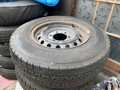 ハイエース200系　純正ホイール