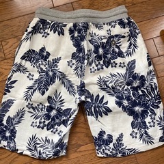 ショートパンツ
の画像