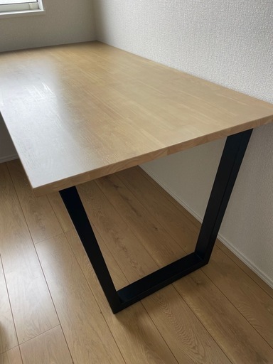 ダイニングテーブル