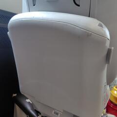 値下げ　回転式チャイルドシートの画像