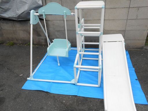 【配送出来ます】1台4役の室内ジャングルジム ファビーナ アレンジ自由 滑り台 ブランコ ジャングルジム 鉄棒（近くなら配送も可能です。宅配もお問合せ下さい）