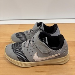 NIKE靴15cmの画像