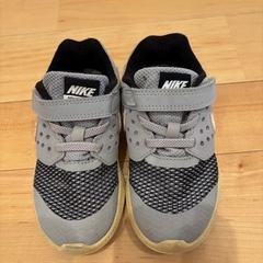 NIKE靴15cmの画像