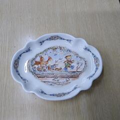 WEDGEWOOD RAMBLING TED皿　83507
