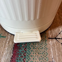 フタ付きバケツ型ボックスの画像