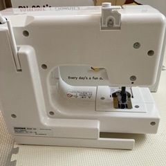 ジャノメ(JANOME) サンリオ ポムポムプリン 電動ミシン PN-20の画像