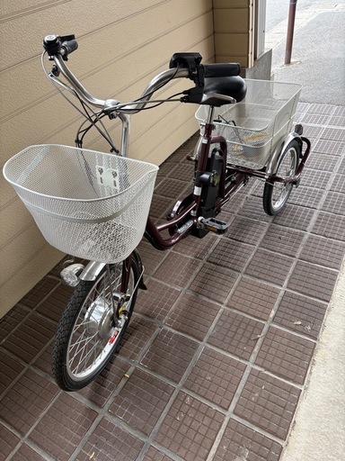 引き取り限定！電動三輪車。訳あり。