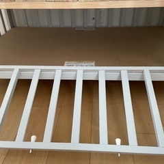 カトージ　ベビーベッド　グレーの画像