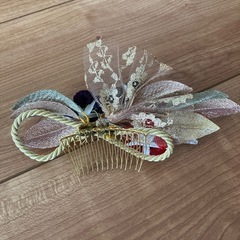 多色刺繍花の和風髪飾りの画像