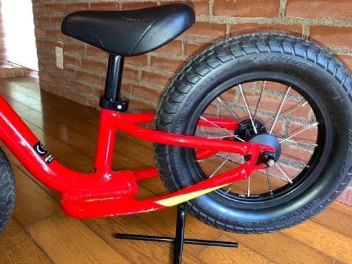SPECIALIZED ［スペシャライズド］HOTWALK 2022年製　キッズバイク