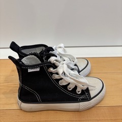 converse風の靴の画像