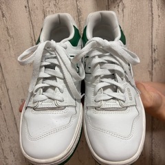 new balance 550  スニーカー　24cmの画像