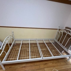 シングルベッド　マットレス付きの画像