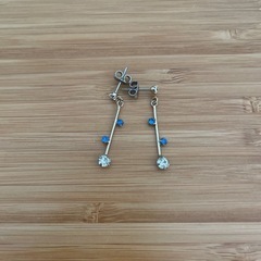 真鍮　揺れるピアス