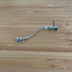 チェーンピアスの画像