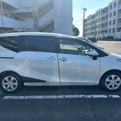 シエンタ7ニンHVの画像
