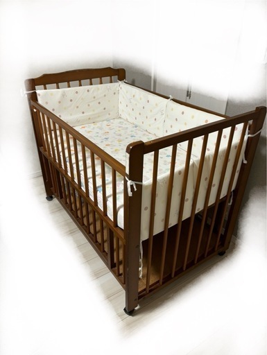 購入時4万の折畳ベビーベッドを8000円ですお譲りします。