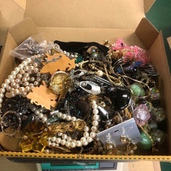 アクセサリーまとめて買わせてください！ - 青森市