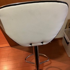 ハイチェア 2脚あります！の画像