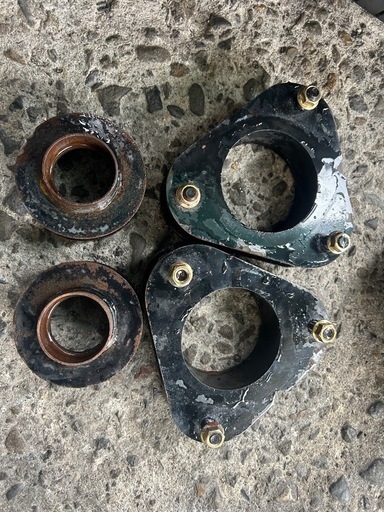 50プリウス　リフトアップブロック