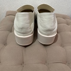 ローファー　白　ソフトローファー　ぺたんこシューズ　フラットシューズの画像