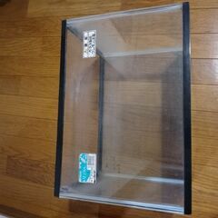 金魚の水槽　中古品の画像