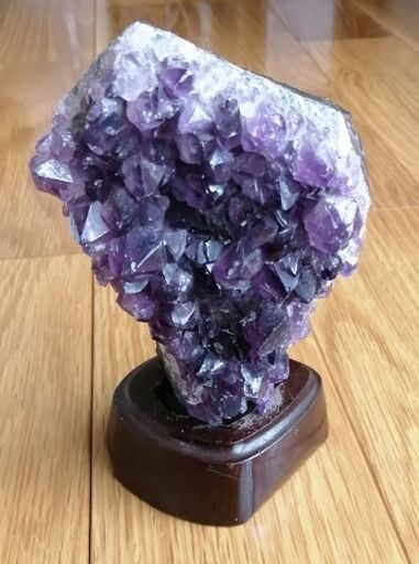 アメジストクラスター・台座付き