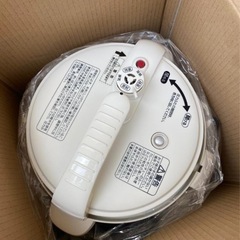 A498🉐【新品未使用】D&S 家庭用マイコン電気圧力鍋 STL-EC01の画像