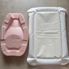 リッチェルひんやりしないおふろマット&IKEAベビーケアマットのセット売りの画像