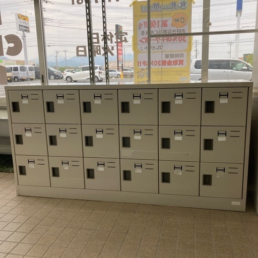 【ジモティー割引で最大15％OFF⭐️】 ロッカー 靴箱 18人用