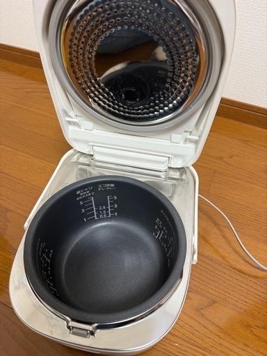 【受付終了】炊飯器　5号炊き　Panasonic　