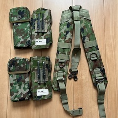 弾嚢、サスペンダー

