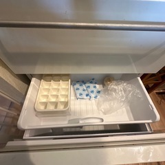 冷蔵庫 (よっしー) 中津のキッチン家電《冷蔵庫》の中古あげます 冷蔵庫 (よっしー) 中津のキッチン家電《冷蔵庫》の中古あげます