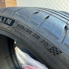 ミシュランパイロットスポーツ4s 225/35r20の画像