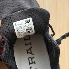 新品箱無しnewbalance スニーカー 黒 22.5cmの画像